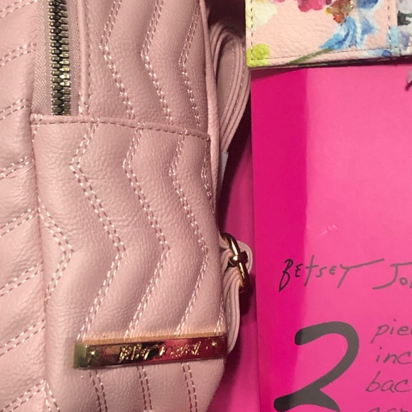 🛍🛍SOLD Betsey Johnson frenchie backpack - Picture 7 of 7
